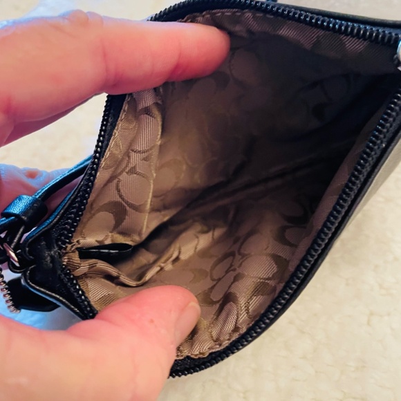 Coach Black Leather Wrislet - Picture 4 of 8